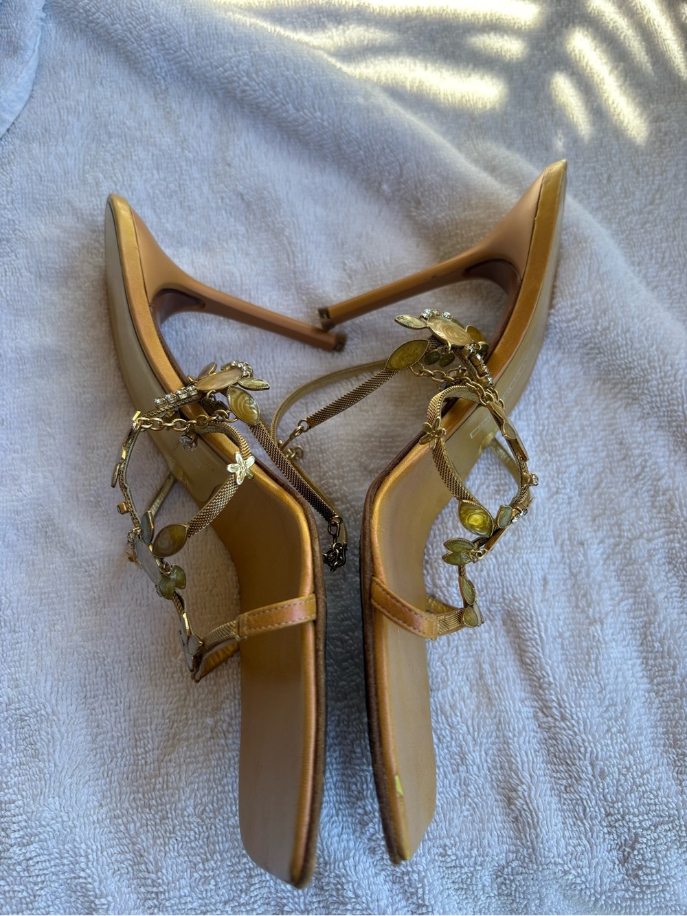 Giuseppe Zanotti Embellished
Rhinestone Flower Sandal - Picture 7 of 10